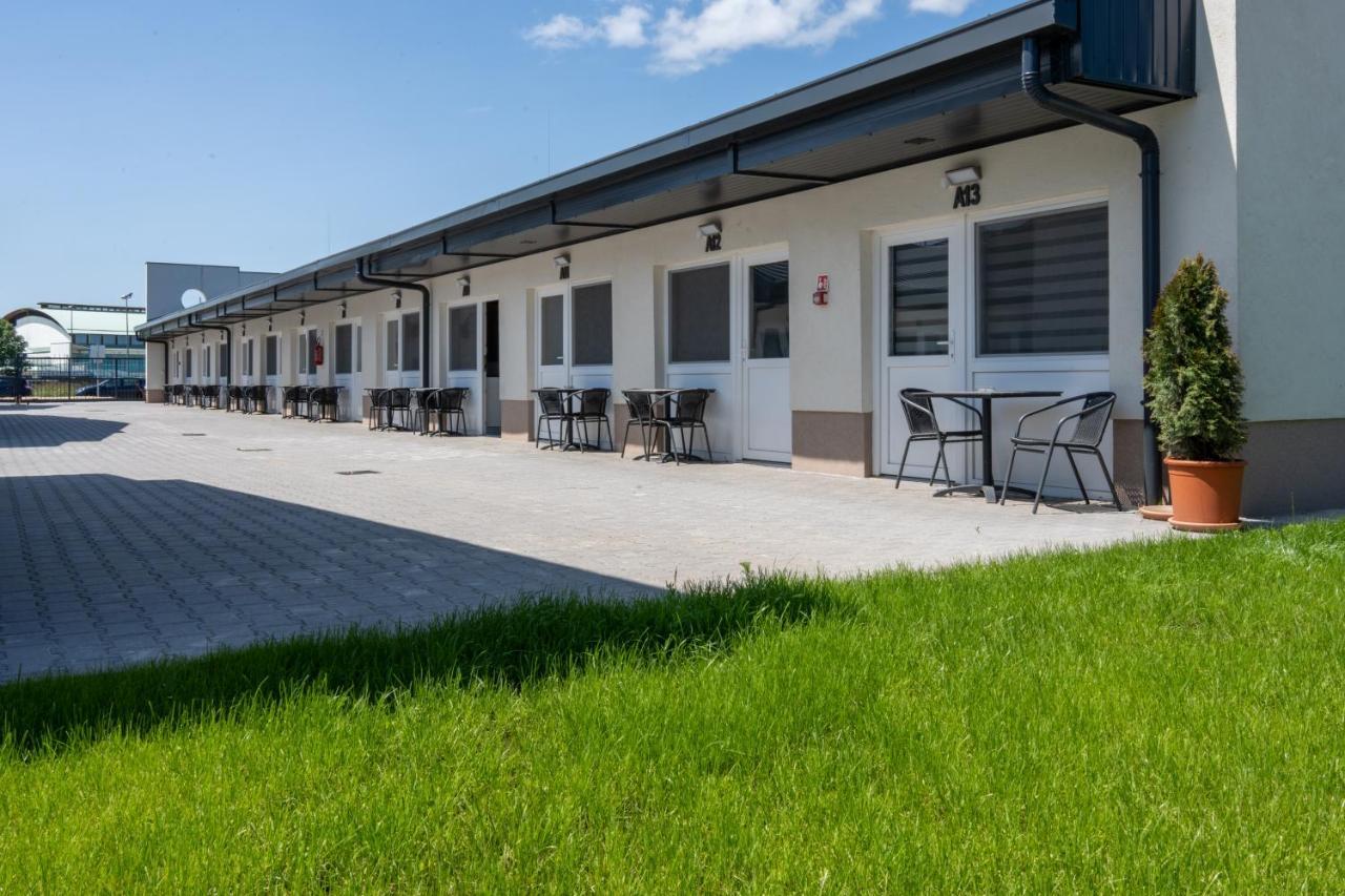 Tisza Apart Apartment Tiszaújváros Exterior foto