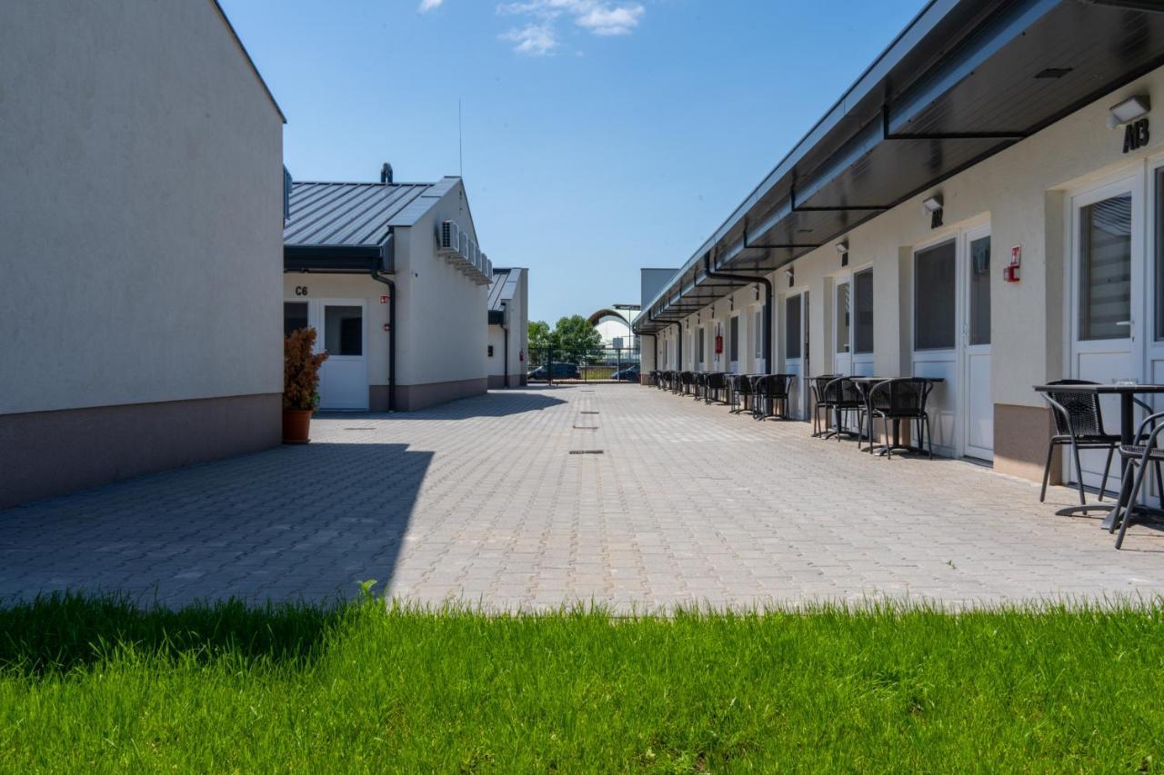 Tisza Apart Apartment Tiszaújváros Exterior foto